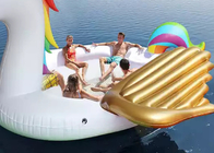膨脹可能な島の浮遊物大人水おもちゃ6人の膨脹可能なユニコーンのプールの浮遊物