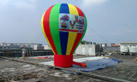 巨大で膨脹可能な広告の気球