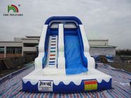 0.55mmポリ塩化ビニールの防水シートの単一の車線プールの青/白い色の膨脹可能な水スライド