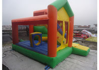 子供の屋外の遊園地のためのスライドが付いているタイプ膨脹可能な跳躍の城を城郭で囲んで下さい