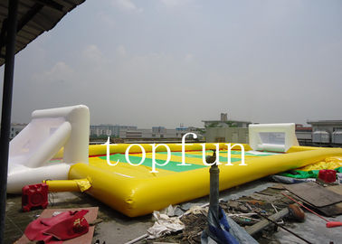 縫われる耐火性の膨脹可能なフットボール競技場 14m x 8m をステッチします