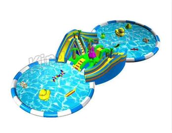 屋外ゲームの2枚のプール/水スライドが付いている多彩で膨脹可能な裏庭水公園