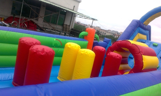 膨らませられる遊び場 巨大なPVC 子供 屋外 膨らませられる障害物コース