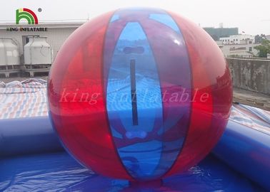 水球、子供のおかしい夏水プールのゲームの多色刷りの膨脹可能な歩行