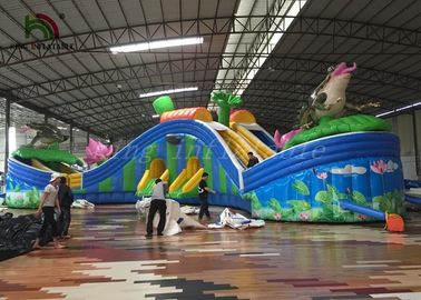 おかしく大きく膨脹可能な水公園、運動場EN71-2-3の証明書を浮かべている子供