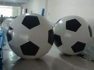 ポリ塩化ビニールの防水シートの膨脹可能なフットボールの膨脹可能なスポーツのゲームの膨脹可能な 2 メートルの直径のフットボール