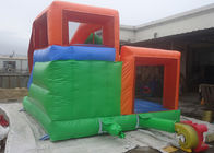 子供の屋外の遊園地のためのスライドが付いているタイプ膨脹可能な跳躍の城を城郭で囲んで下さい