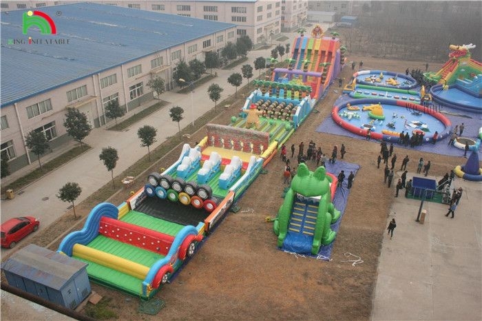 商業用 PVC 巨大 膨らませられる障害物 ゲーム 大人向け 屋外 ランニング ゲーム 障害物 コース 装備